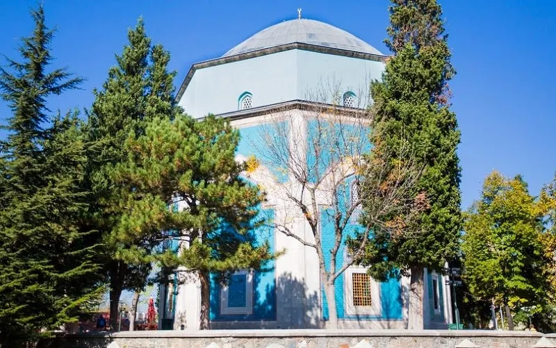 Çinilerin ve Külliyelerin Zarafeti