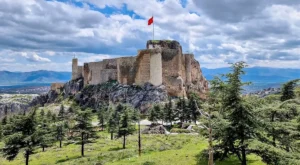 Elazığ Tarihi Yerler Rehberi: Harput Kalesi ve Eğri Minare