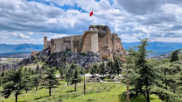 Elazığ Tarihi Yerler Rehberi: Harput Kalesi ve Eğri Minare
