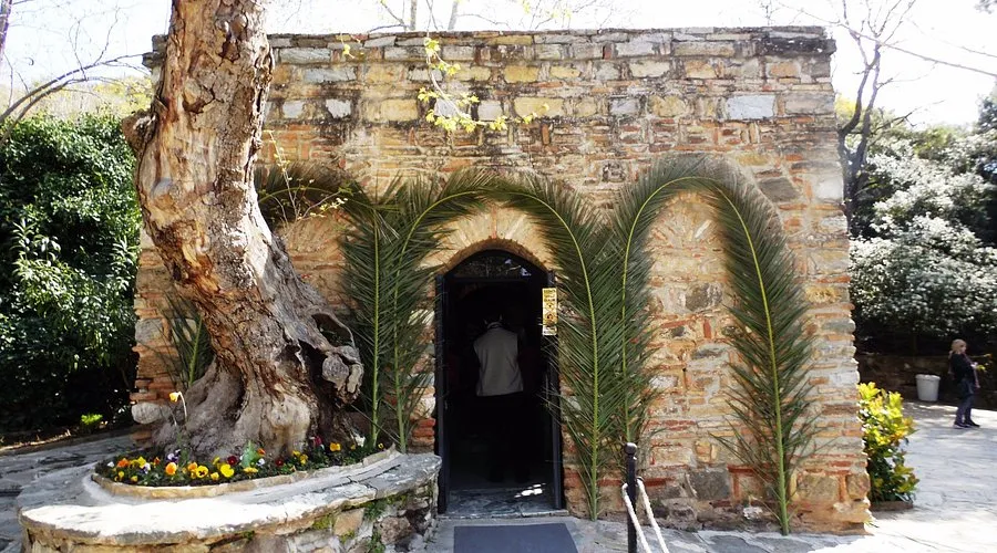 İnancın ve Gizemin Kutsal Tepeleri