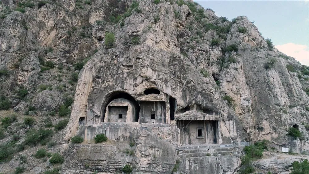 Kralların Uykusu ve Yeşilırmak'ın İncileri