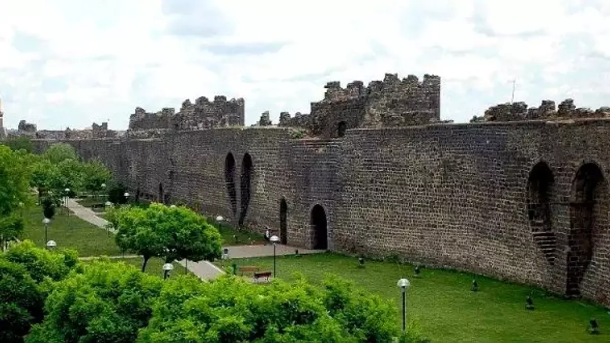 YeGez Diyarbakır Ziyaretçi Rehberi