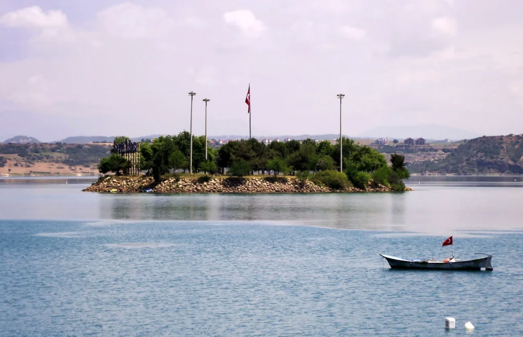 Çukurova Üniversitesi Kayıkhane ve Sevgi Adası