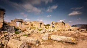 Hatay Tarihi Yerler Rehberi: Medeniyetler Korosu (St. Pierre Kilisesi & Titus Tüneli)