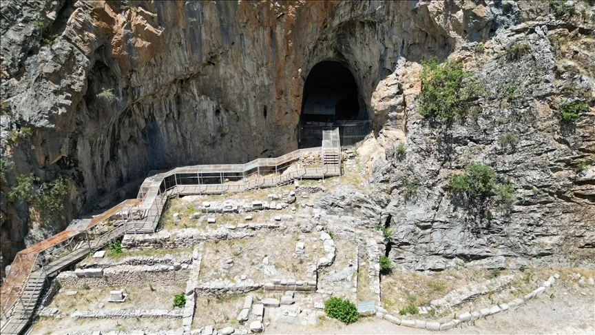 Su Perilerinin Yurdu, Eğirdir ve Selçuklu Mühürleri (Eğirdir & Aksu)