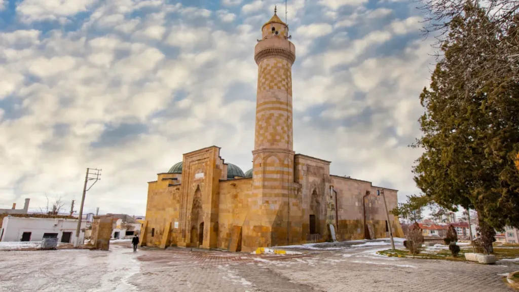 YeGez Niğde Ziyaretçi Rehberi