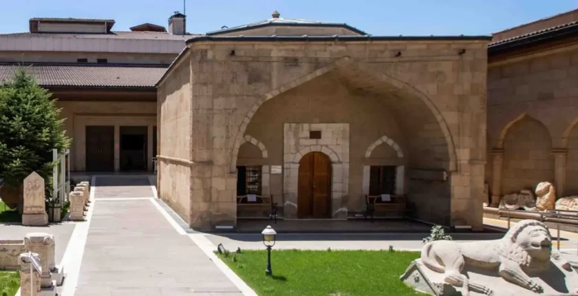 Burdur Müzeler Rehberi: Sagalassos’un Hazineleri (Tüm Arkeoloji, Gladyatör Kenti ve Doğa Müzeleri Rehberi)