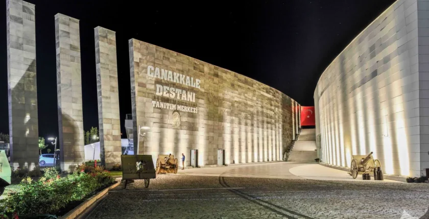 Çanakkale Müzeler Rehberi: İki Kıta, İki Destan (Tüm Troya, Savaş Tarihi, Arkeoloji ve Kent Müzeleri Rehberi)