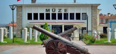 Edirne Müzeler Rehberi: Dârüşşifâ’nın Sırları (Tüm Sağlık, Saray, Arkeoloji ve Kent Müzeleri Rehberi)