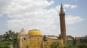 Kırşehir Kışın Gezilecek Yerler: Bozkırın Termal Şifası ve Japon Bahçesi