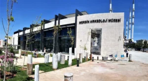 Mersin Müzeler Rehberi: Denizden Zirveye Tarih (Tüm Arkeoloji, Kale, Antik Kent ve Deniz Müzesi Rehberi)