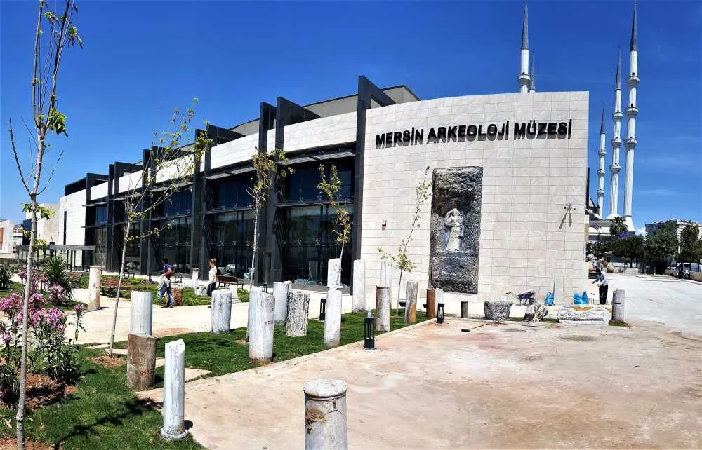 Mersin Müzeler Rehberi: Denizden Zirveye Tarih (Tüm Arkeoloji, Kale, Antik Kent ve Deniz Müzesi Rehberi)