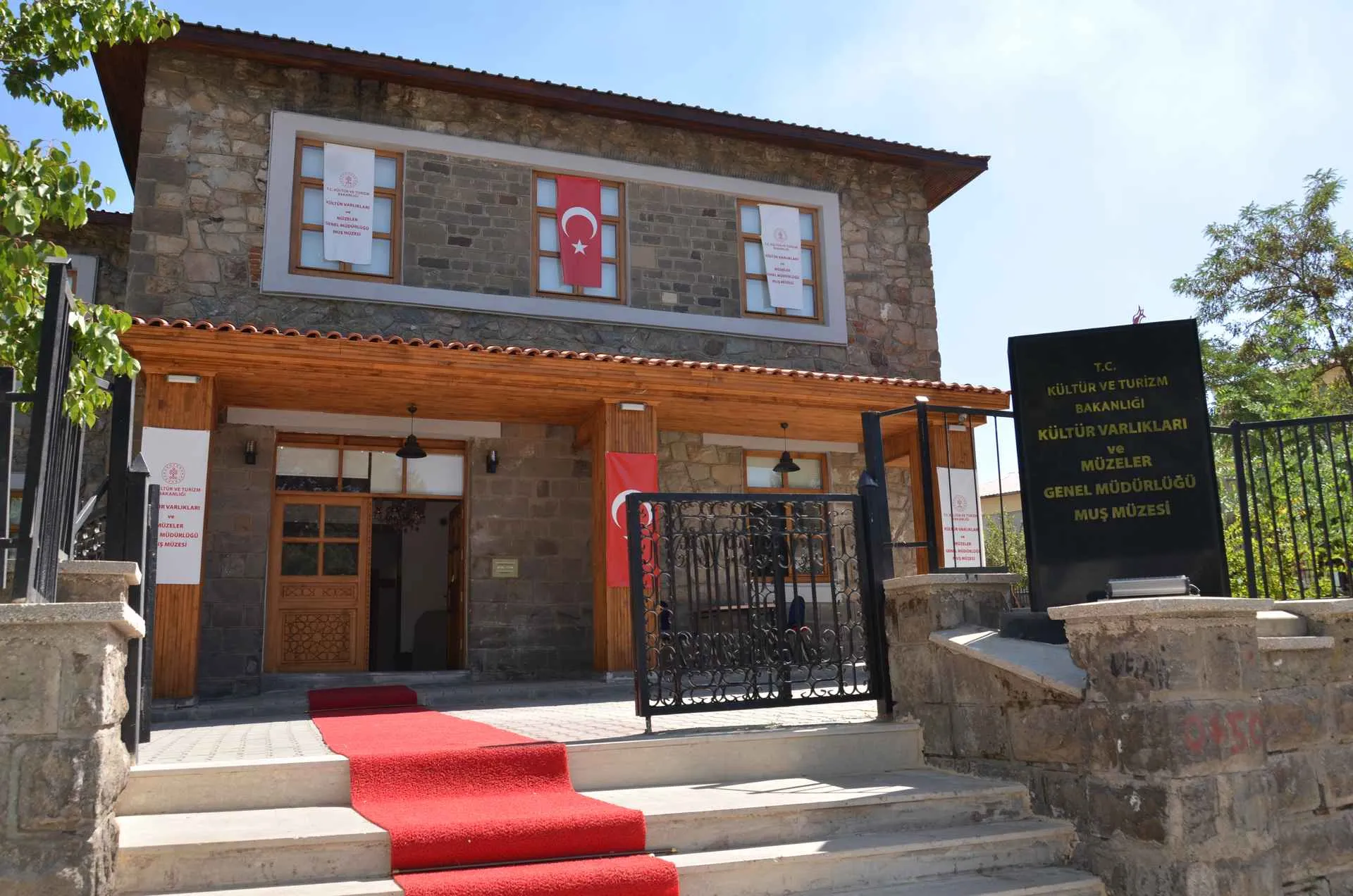 Muş Müzeler Rehberi: Lale ve Savaşın Hafızası (Tüm Tarih, Etnografya ve Doğa Müzeleri Rehberi)
