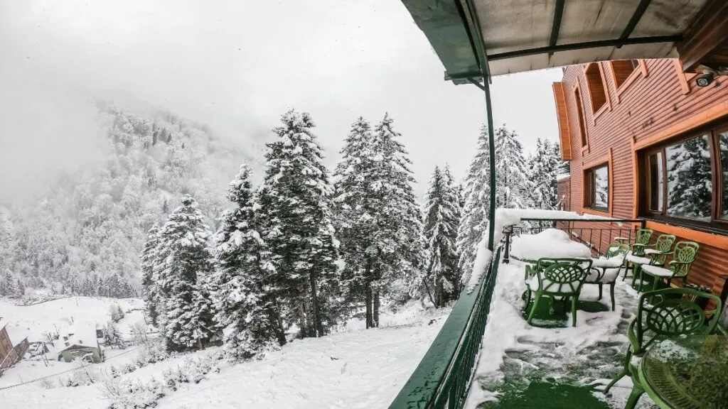 Rize Kışın Gezilecek Yerler: Ayder’de Termal Kar ve Fırtına Vadisi