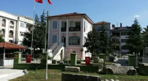 Sakarya Müzeler Rehberi: Depremin ve Tarihin Hafızası (Tüm Deprem, Milli Mücadele ve Arkeoloji Müzeleri Rehberi)