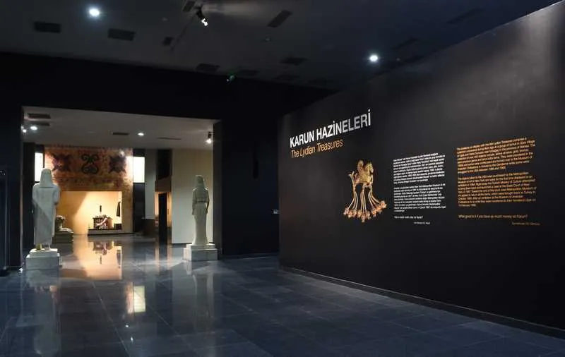 Uşak Müzeler Rehberi: Karun Hazineleri’nin Peşinde (Tüm Arkeoloji, Kent, Halı ve Doğa Müzeleri Rehberi)