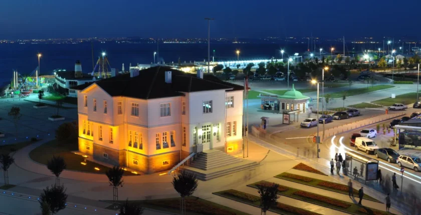 Yalova Müzeler Rehberi: Atatürk’ün Mirası (Tüm Yürüyen Köşk, Kent, Kağıt ve Termal Müzeleri Rehberi)