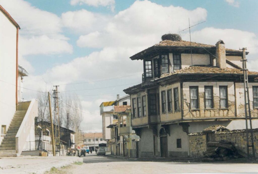 Çerkeş Işıkdağı Yaylası Etekleri Göletleri 🏕️